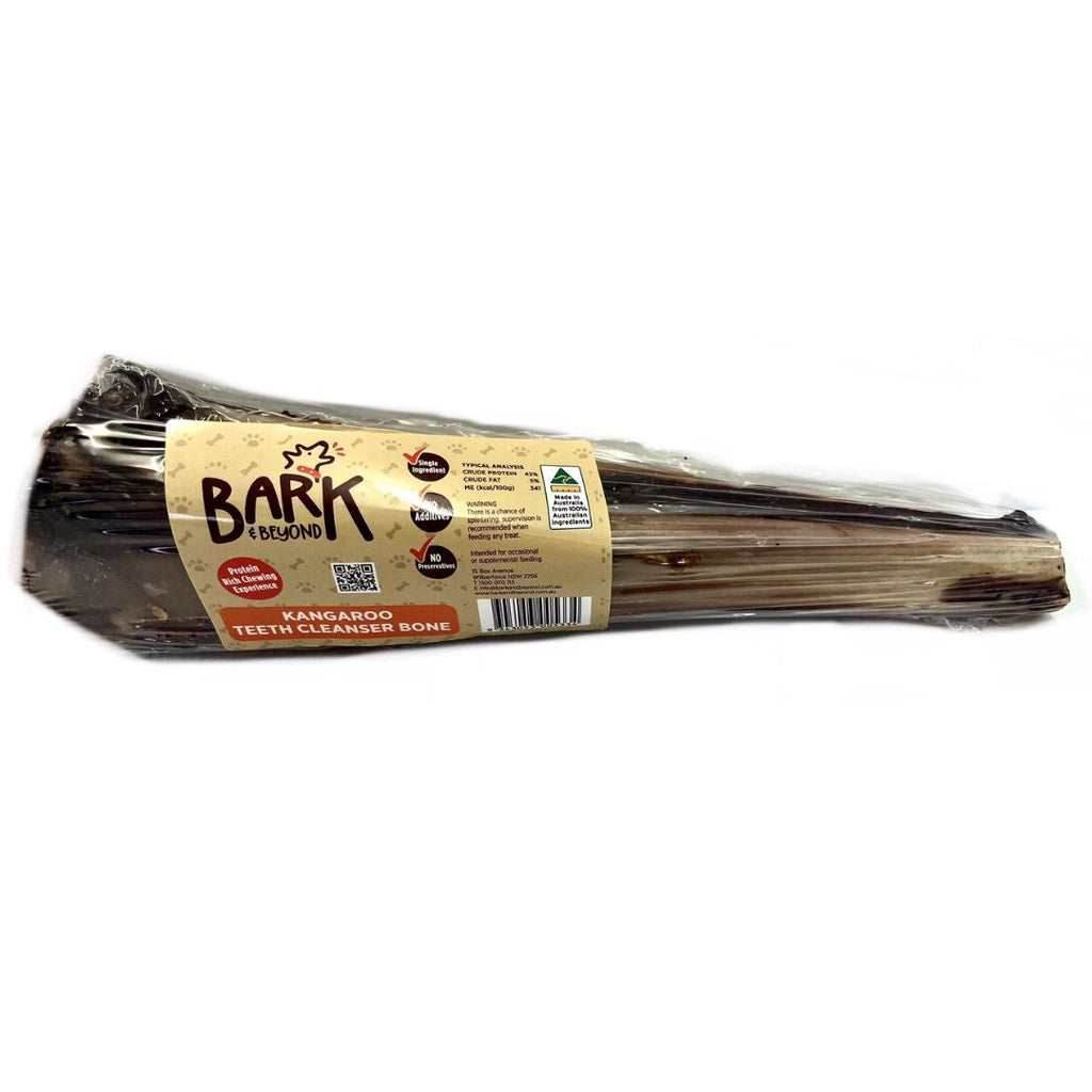 Bark & Beyond Roo Teeth Clenser Bone