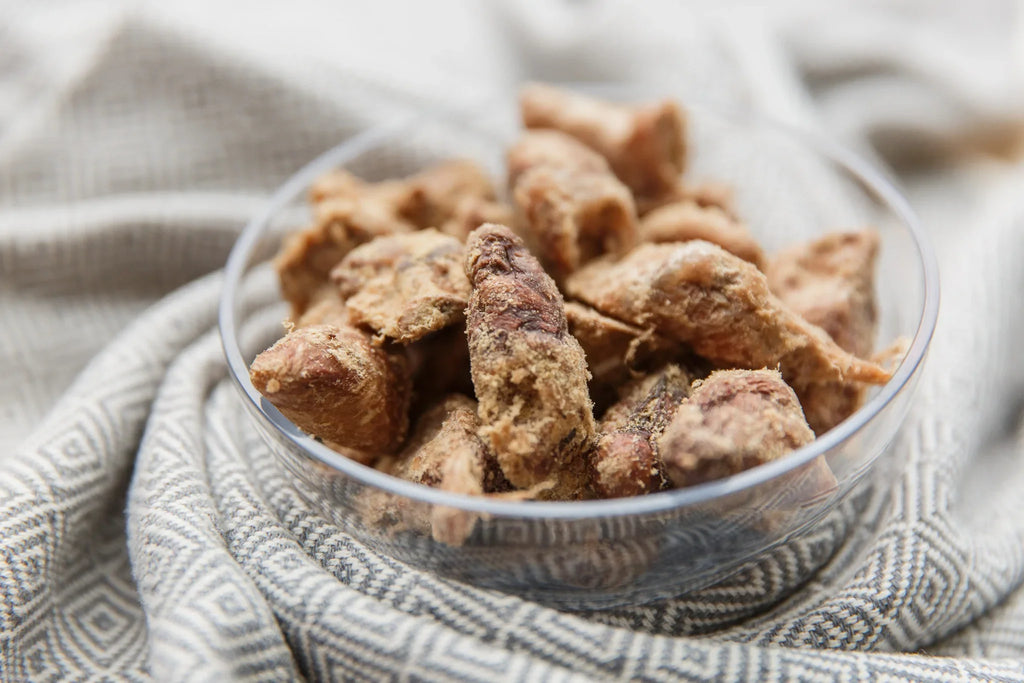 Freezy Paws Freeze Dried Chicken Heart & Salmon Pet Treats for Cats & Dogs