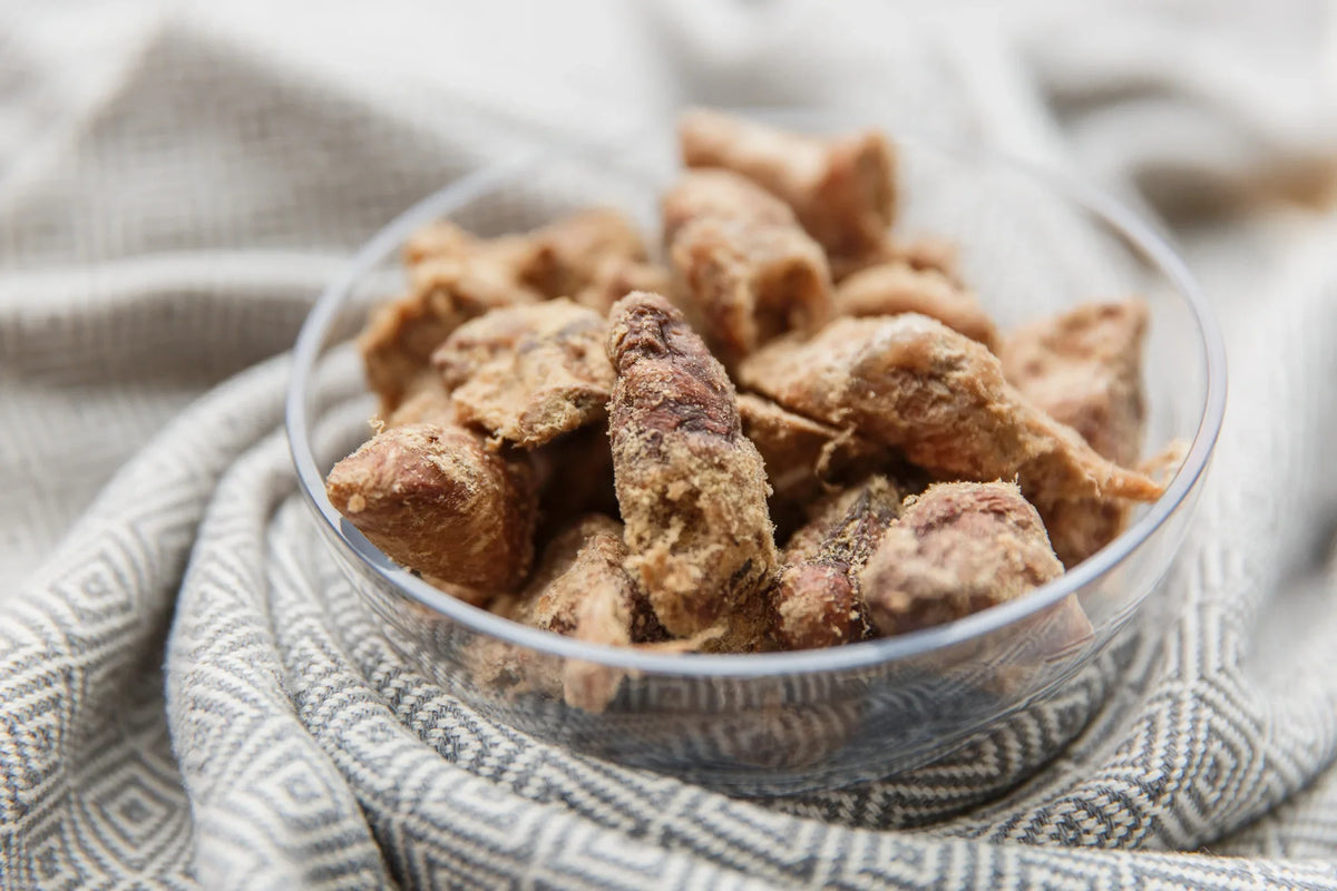 Freezy Paws Freeze Dried Chicken Heart & Salmon Pet Treats for Cats & Dogs