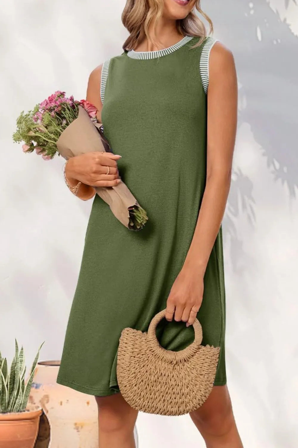 🎉Last Day Promotion 50% OFF💃Women's Casual Sleeveless Crew Neck Midi Dress