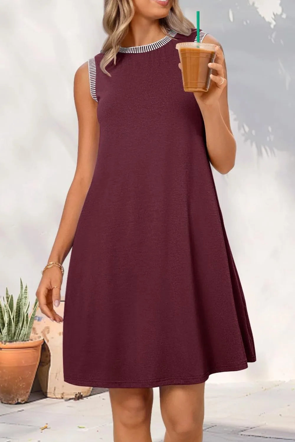🎉Last Day Promotion 50% OFF💃Women's Casual Sleeveless Crew Neck Midi Dress
