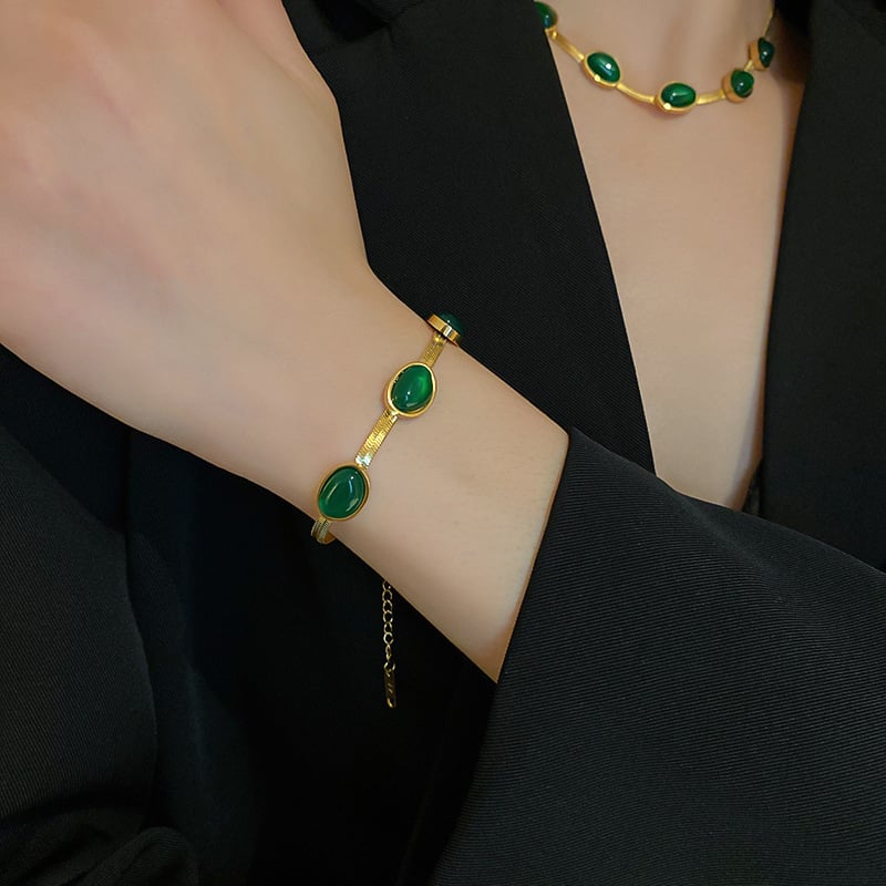 💖Christmas Sale 50% OFF💖✨Ultimate Elegance--Jade bracelet, earrings and necklace set
