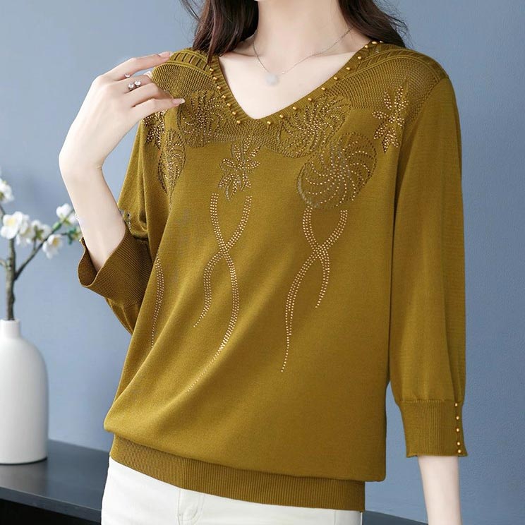 🎁Buy 2 Free Shipping🎁Women’s Vintage V-neck Beaded Pullover Shirt