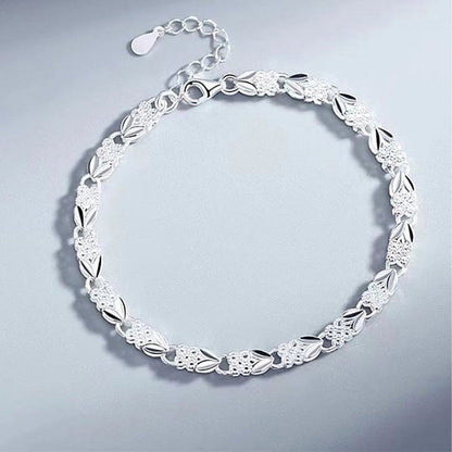 💥Buy 3 Get 1 Free✨Elegant Sparkling Lucky Clover Bracelet🍀