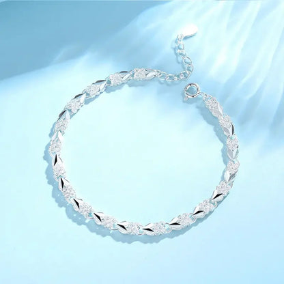 💥Buy 3 Get 1 Free✨Elegant Sparkling Lucky Clover Bracelet🍀