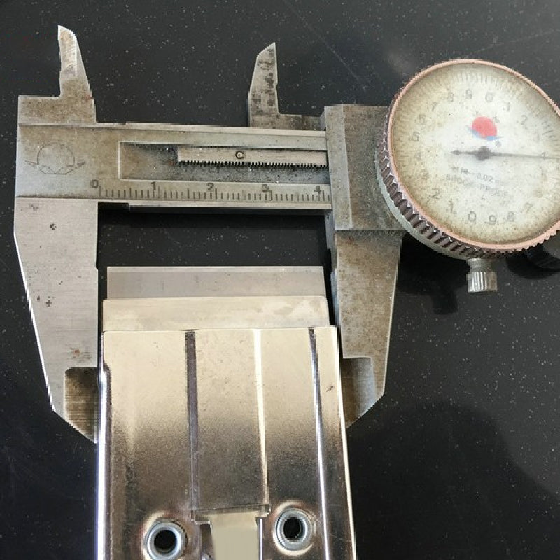 🔥Buy 1 get 1  free🔥Mini Metal Razor Blade Scraper